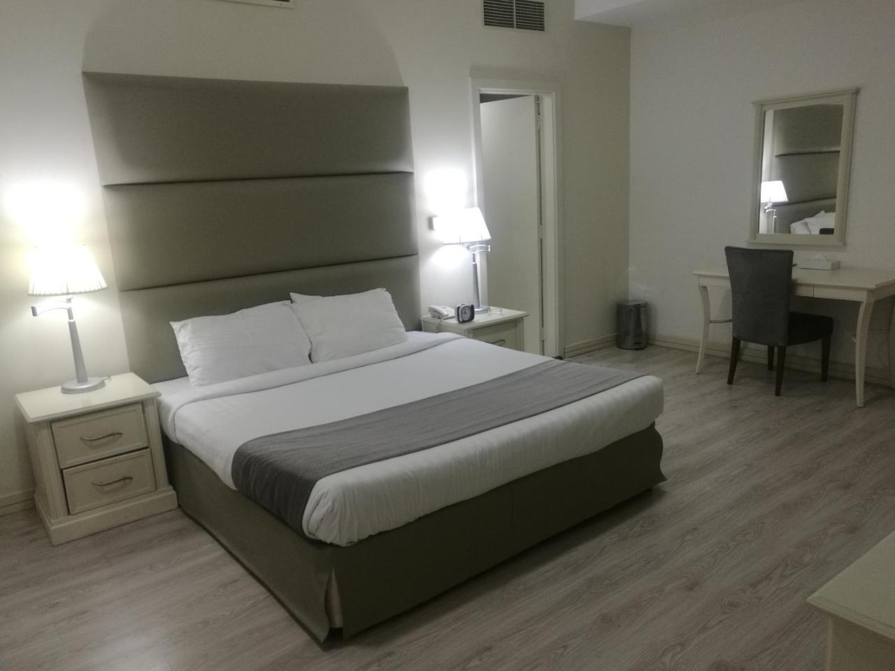 Mirador Hotel Manama Ngoại thất bức ảnh