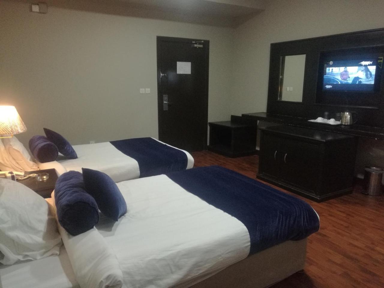 Mirador Hotel Manama Ngoại thất bức ảnh